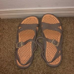 😜perfect beach shoes!!